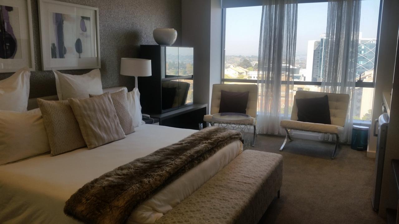 615 Sandton Skye Johannesbourg Extérieur photo
