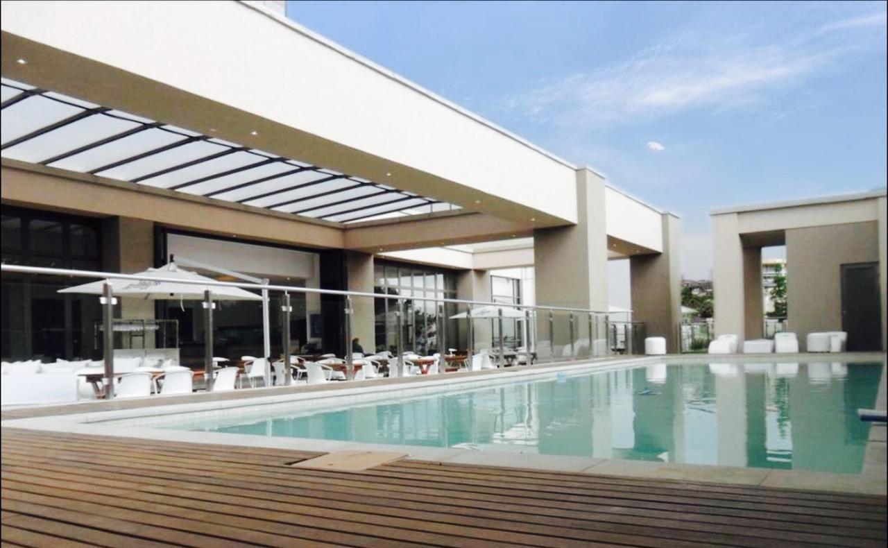 615 Sandton Skye Johannesbourg Extérieur photo